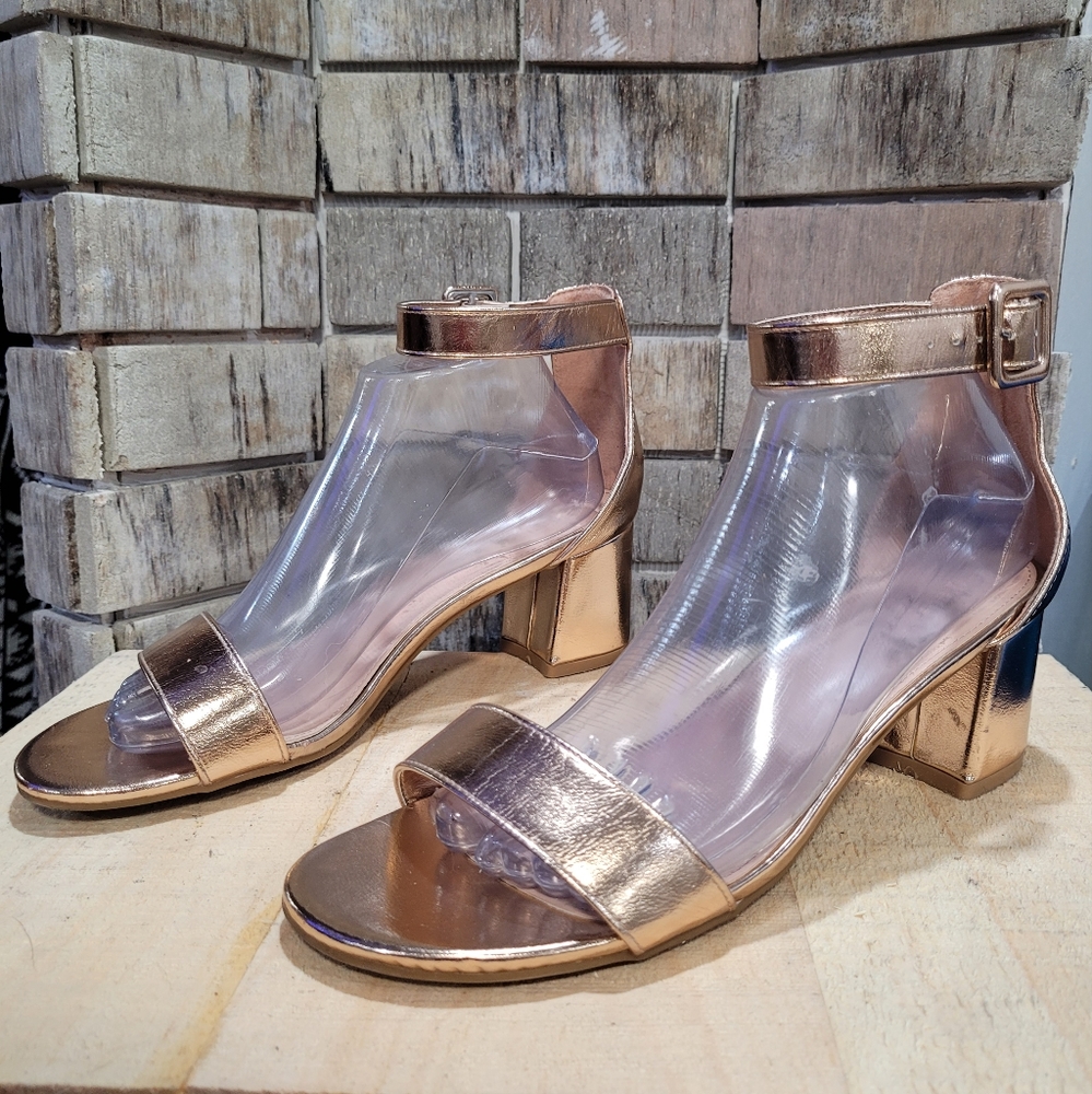 Rouge! Block Heel Open Toes Strap Sandal